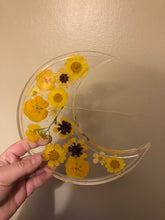 Load image into Gallery viewer, Yellow Flower Moon Shaped Tray
